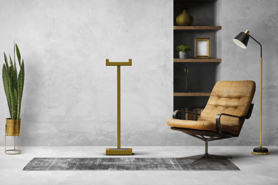 Salon moderne avec fauteuil et décoration intérieure.